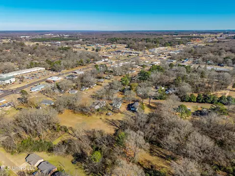View/Area - 210 Eureka St, Batesville, MS 38606 photo 11 of 13