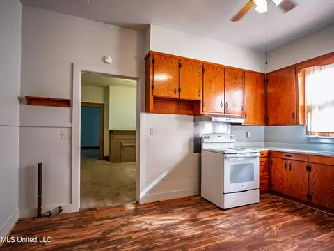 Kitchen - 210 Eureka St, Batesville, MS 38606 photo 1 of 3