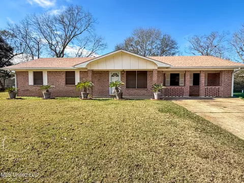 117 Janelle Dr, Gulfport, MS 39503