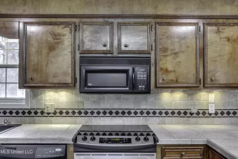 Kitchen - 133 Monmouth Rd, Florence, MS 39073 photo 3 of 5