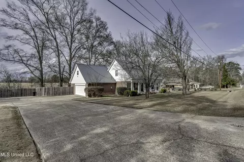 Exterior - 133 Monmouth Rd, Florence, MS 39073 photo 9 of 15