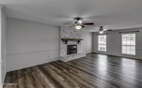 Living - 133 Monmouth Rd, Florence, MS 39073 photo 5 of 9