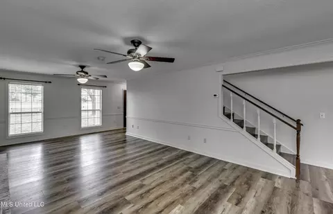 Living - 133 Monmouth Rd, Florence, MS 39073 photo 4 of 9