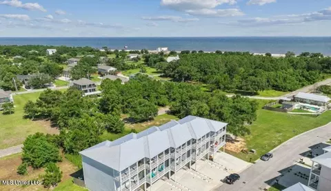 656667 Oak Alley Ln, Long Beach, MS 39560