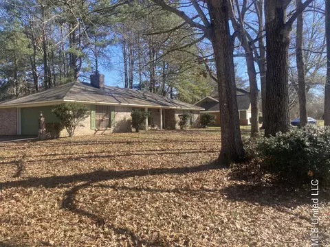 548 Vineland Dr, Jackson, MS 39212