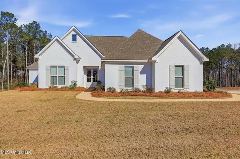 119 Ashwood Ln, Mendenhall, MS 39114