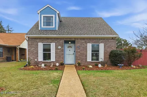 22 Ashland Ave, Brandon, MS 39047
