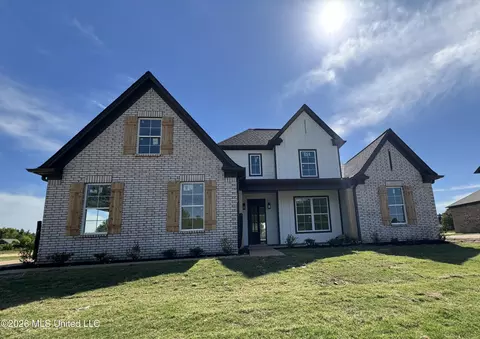 7339 Newbury Dr, Olive Branch, MS 38654