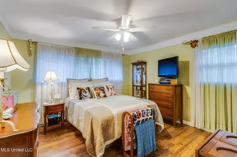 Bedroom - 320 Carter Rd, Biloxi, MS 39531 photo 1 of 4