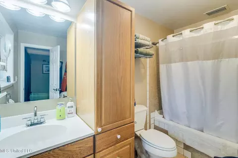 Bath - 320 Carter Rd, Biloxi, MS 39531 photo 3 of 3