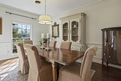 Dining - 1431 Roxbury Pl, Jackson, MS 39211 photo 2 of 2