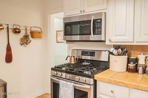 Kitchen - 761 Euclid Ave, Jackson, MS 39202 photo 13 of 14