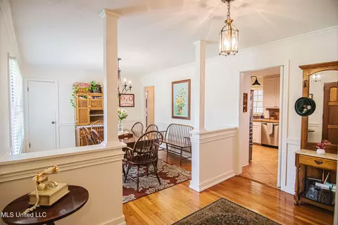 Entry Way - 761 Euclid Ave, Jackson, MS 39202 photo 3 of 3