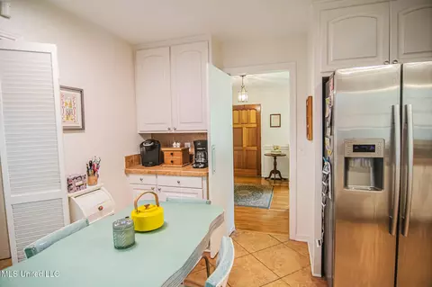 Kitchen - 761 Euclid Ave, Jackson, MS 39202 photo 10 of 14