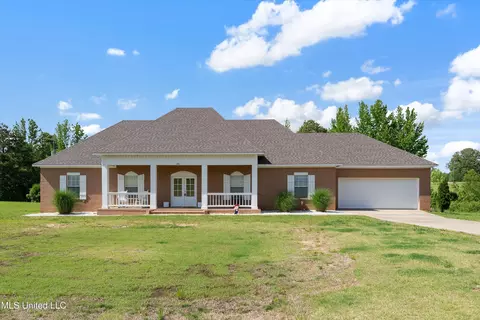 361 Cherry Bark Ln, Courtland, MS 38620