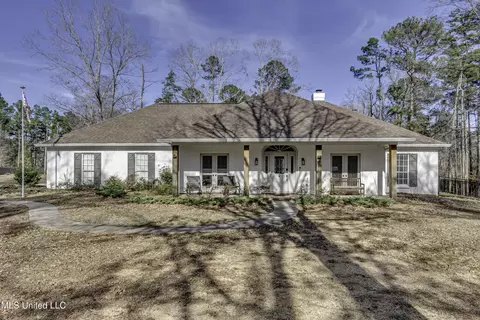 23 Le Bourgeois Dr, Brandon, MS 39047