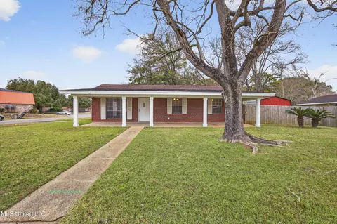 3103 Baltimore Ave, Pascagoula, MS 39581