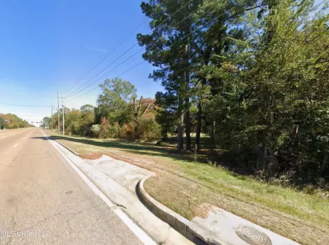 1176 Highway 51 N, Madison, MS 39110