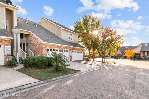 17 Charleston Cir, Brandon, MS 39047