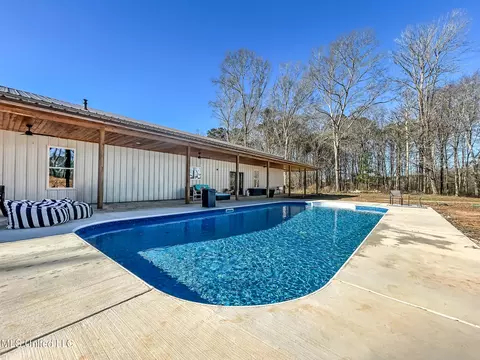 Exterior - 438 Gulde Shiloh Rd, Brandon, MS 39042 photo 2 of 3