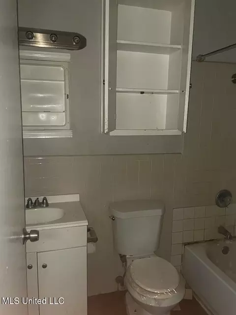 3310 Oakview Dr, Jackson, MS 39212 photo 9