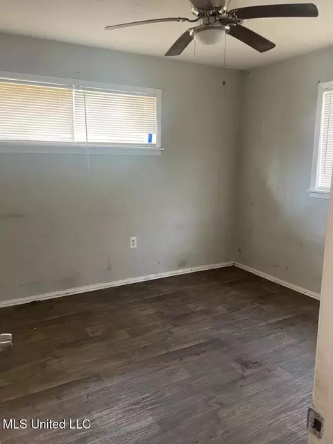 3310 Oakview Dr, Jackson, MS 39212 photo 5