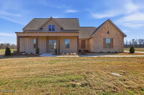 413 Lennon Ln, Brandon, MS 39047