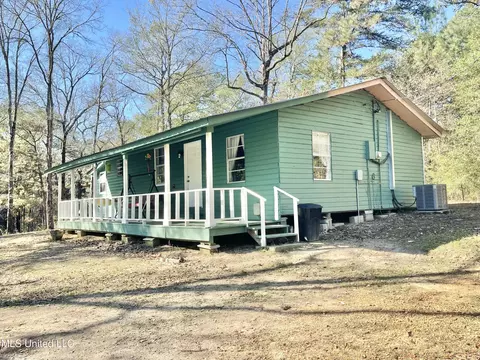 Exterior - 145 Eubanks Dr, Lucedale, MS 39452 photo 9 of 11