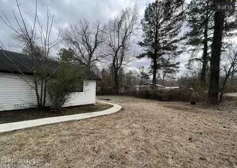 Exterior - 1289 South St, Grenada, MS 38901 photo 1 of 1