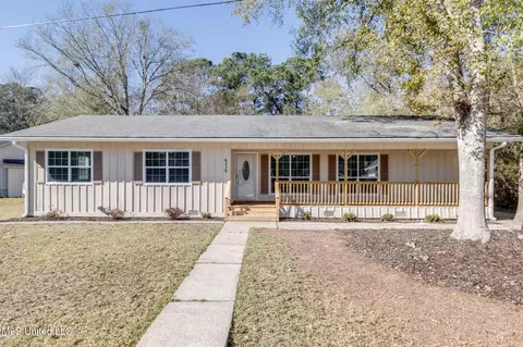 6329 Anela Dr, Diamondhead, MS 39525