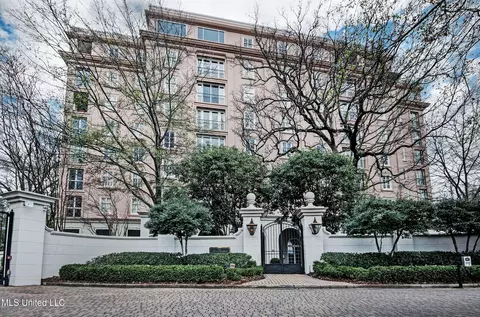 1200 Meadowbrook Rd #24, Jackson, MS 39206