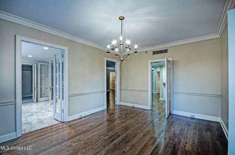 Dining - 1200 Meadowbrook Rd #24, Jackson, MS 39206 photo 2 of 3