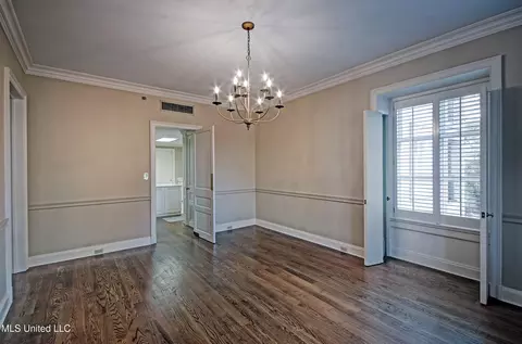 Dining - 1200 Meadowbrook Rd #24, Jackson, MS 39206 photo 1 of 3