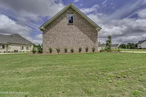 Exterior - 624 Big Valley Loop, Flowood, MS 39232 photo 2 of 14