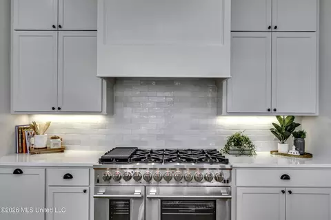 Kitchen - 624 Big Valley Loop, Flowood, MS 39232 photo 5 of 6