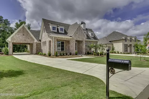 Exterior - 624 Big Valley Loop, Flowood, MS 39232 photo 6 of 13