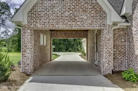 Exterior - 624 Big Valley Loop, Flowood, MS 39232 photo 8 of 13