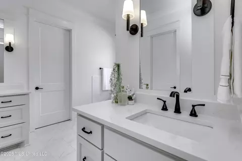 Bath - 624 Big Valley Loop, Flowood, MS 39232 photo 7 of 11