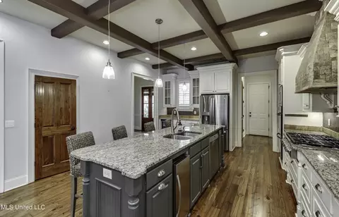 Kitchen - 106 Normandy Ct, Madison, MS 39110 photo 2 of 5