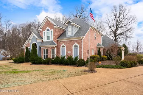 6040 Autumn Pointe Cv, Olive Branch, MS 38654