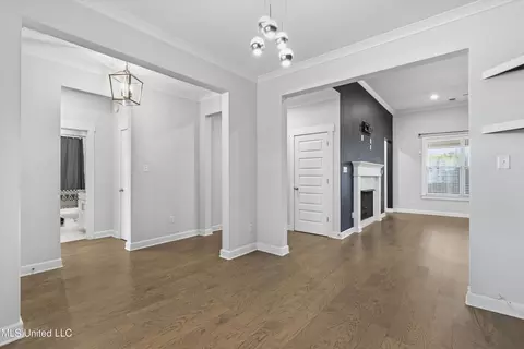 Entry Way - 372 Fawn Grove Trl, Hernando, MS 38632 photo 4 of 8