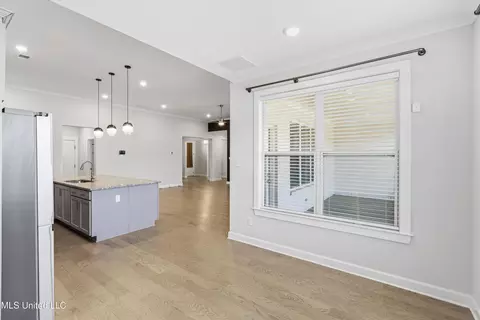 Entry Way - 372 Fawn Grove Trl, Hernando, MS 38632 photo 6 of 8