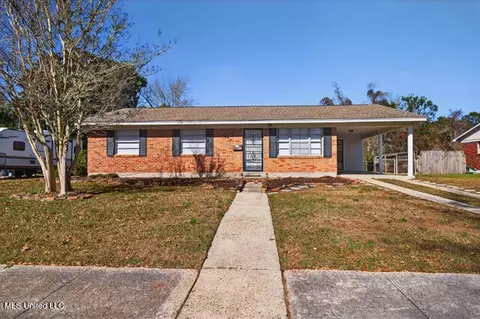 2209 North St, Gulfport, MS 39507