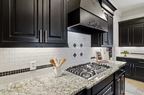 Kitchen - 134 Hampton Chase, Madison, MS 39110 photo 5 of 6