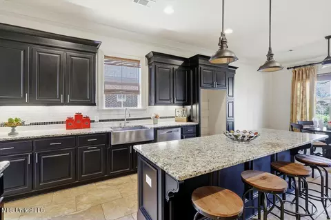 Kitchen - 134 Hampton Chase, Madison, MS 39110 photo 3 of 6