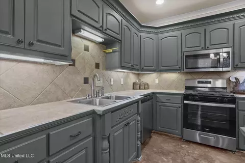 107 Kings Xing, Canton, MS 39046 photo 10