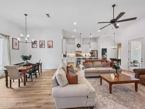991 Mullican Rd, Florence, MS 39073 photo 6
