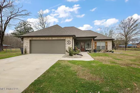 3175 Stark Dr, Pearl, MS 39208