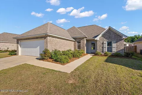 Exterior - 405 Butternut Dr, Canton, MS 39046 photo 2 of 3