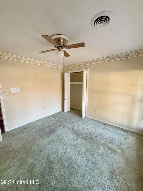 Bedroom - 980 Royal Oak Dr, Jackson, MS 39209 photo 2 of 4